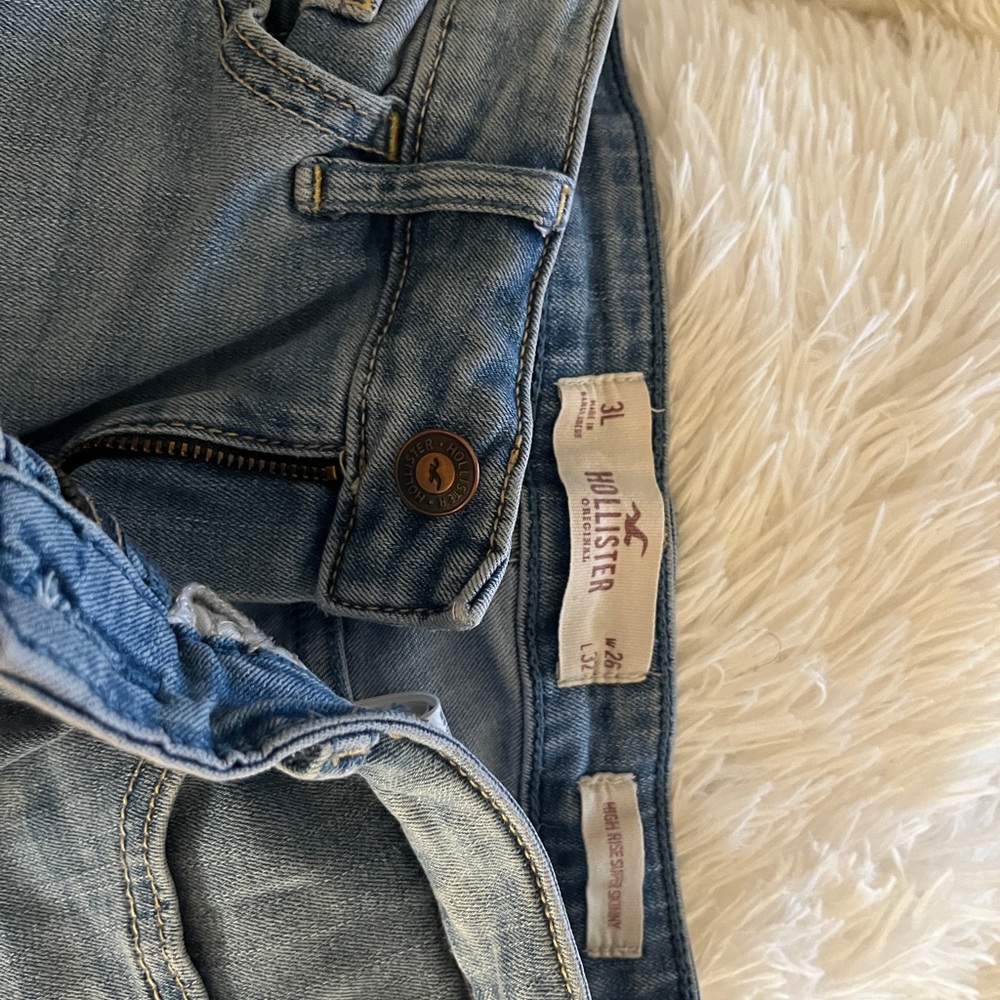 Hollister skinny jeans